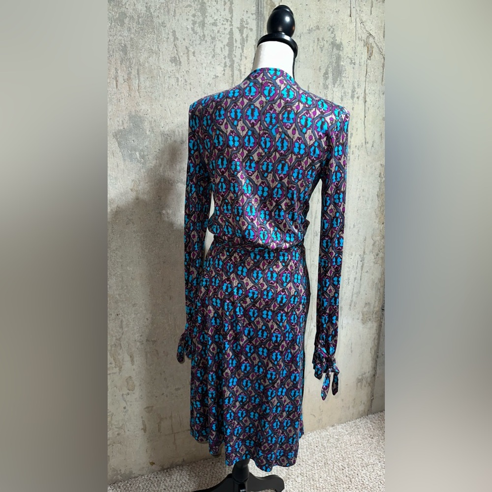 Diane Von Furstenberg multi print l/s silk Jersey wrap dress w/ pockets - Picture 9 of 9